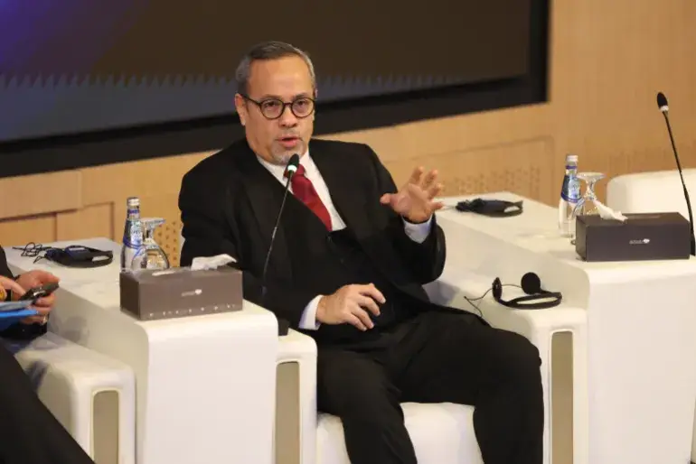 هايرو لوجو: وسائل التواصل الاجتماعي كسرت احتكار الإعلام التقليدي وغيّرت التنشئة الإخبارية للأجيال الجديدة