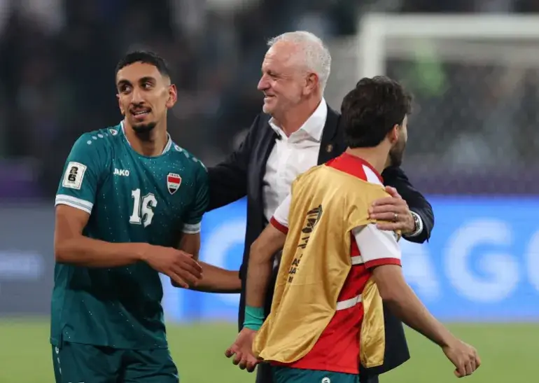 أرنولد مدرب العراق يعتمد مدرسة الواقعية في الأداء